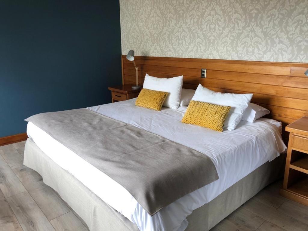 Hotel Puelche Puerto Varas Bagian luar foto