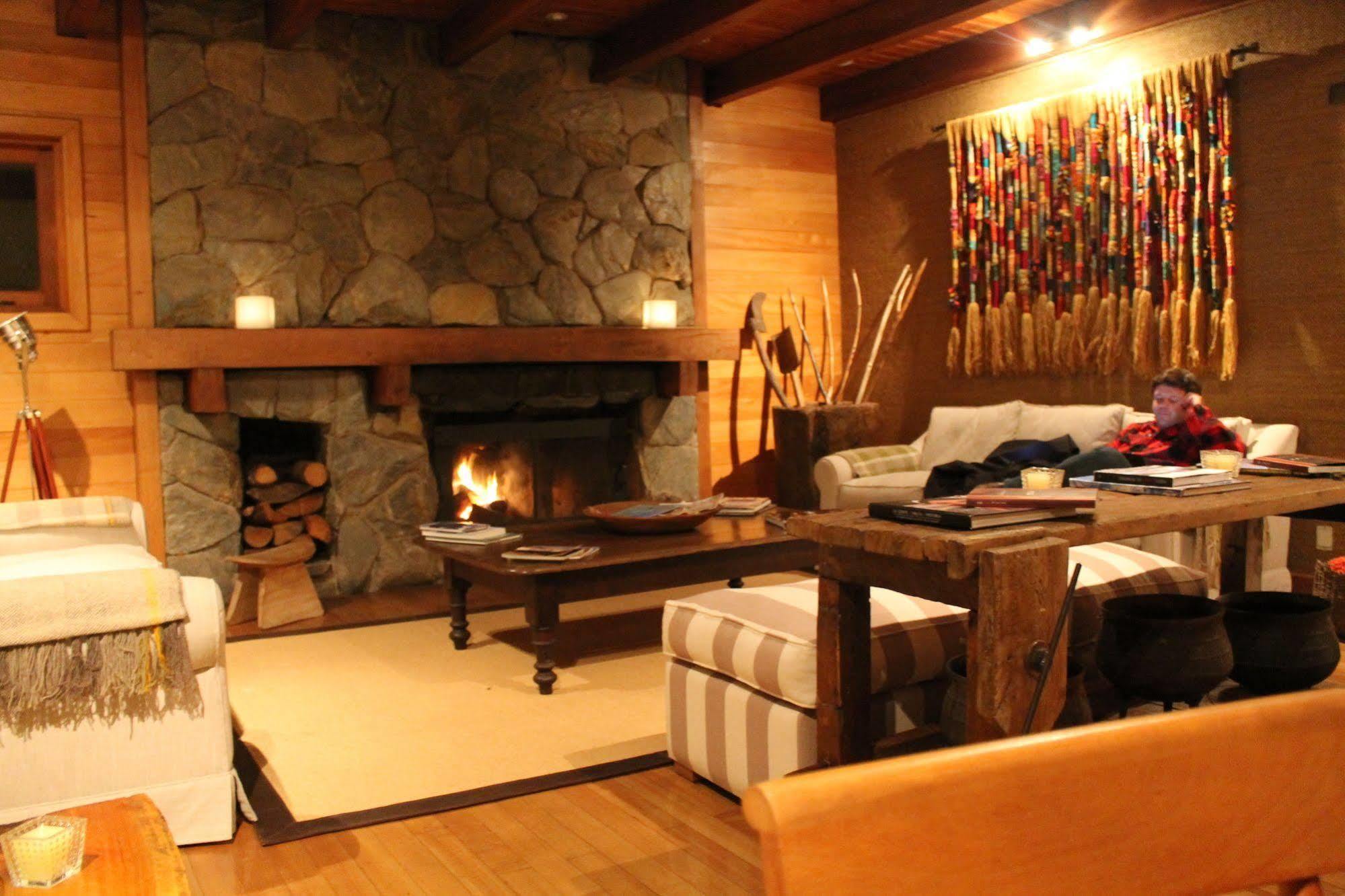 Hotel Puelche Puerto Varas Bagian luar foto