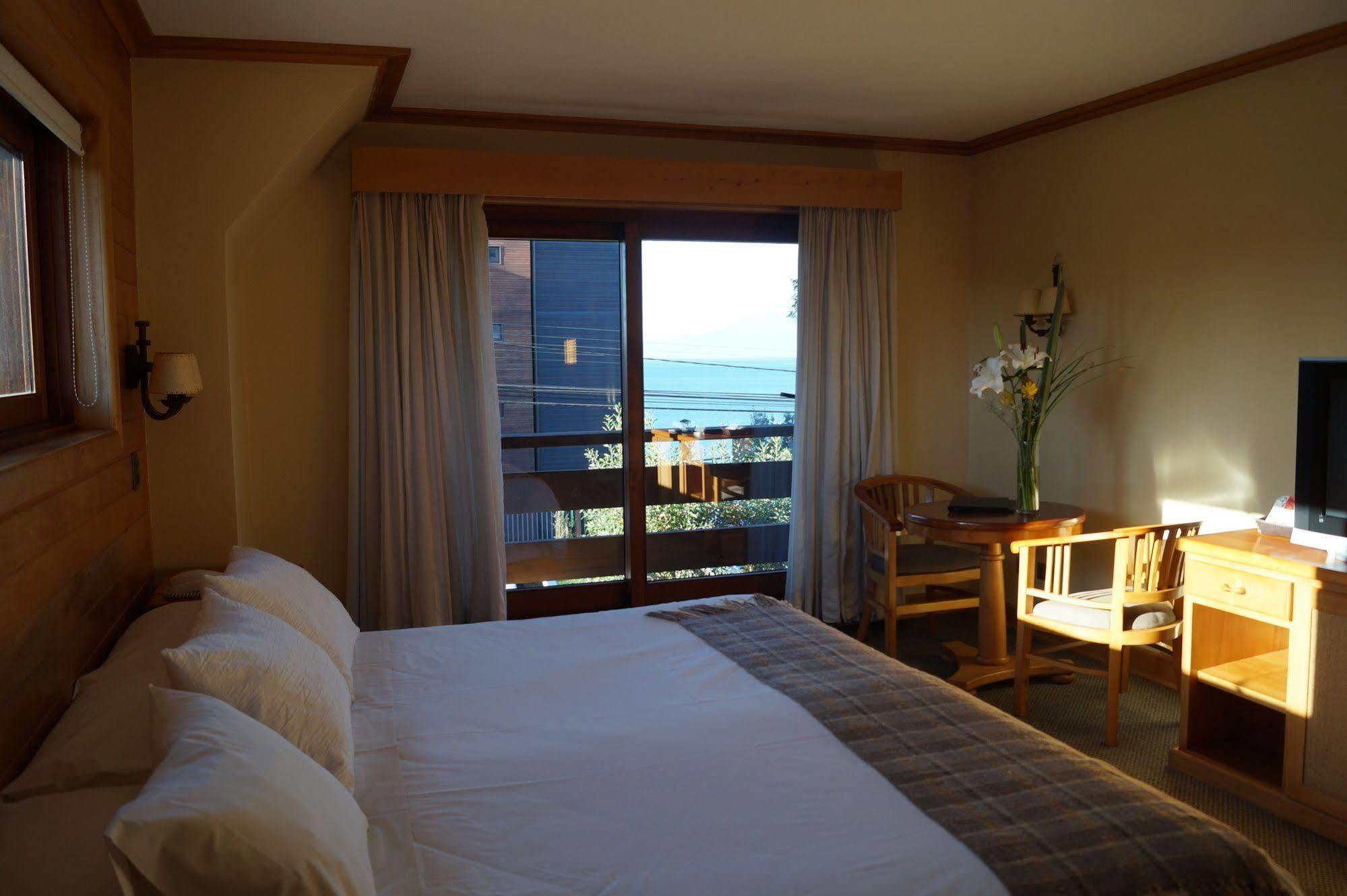 Hotel Puelche Puerto Varas Bagian luar foto